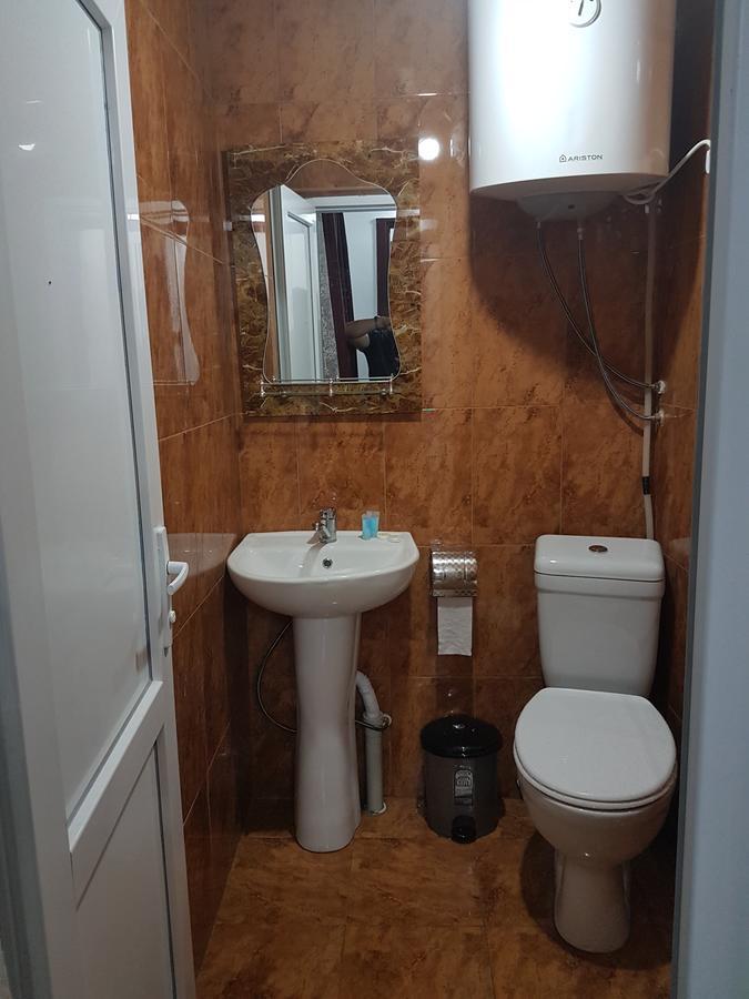 Pheria Batumi Bagian luar foto