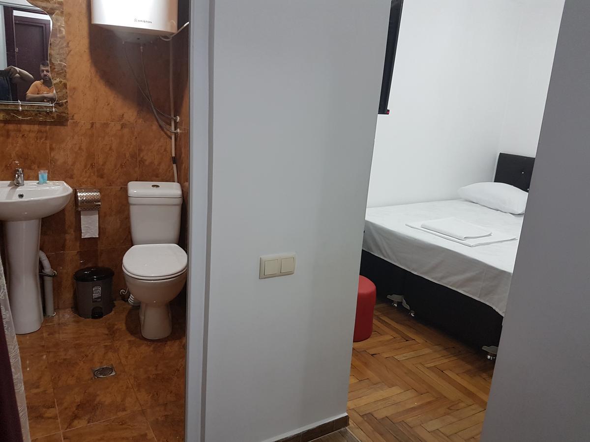 Pheria Batumi Bagian luar foto