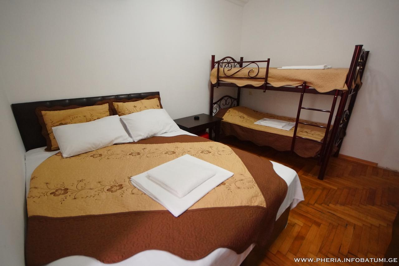 Pheria Batumi Bagian luar foto