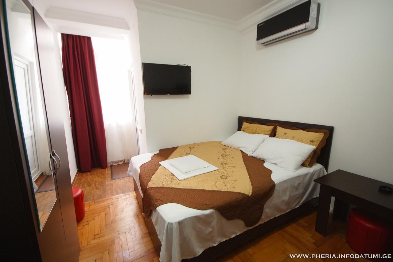 Pheria Batumi Bagian luar foto